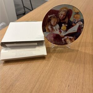Avon Decorative Mother's Day Collectible Plates - 8 plates 90’s